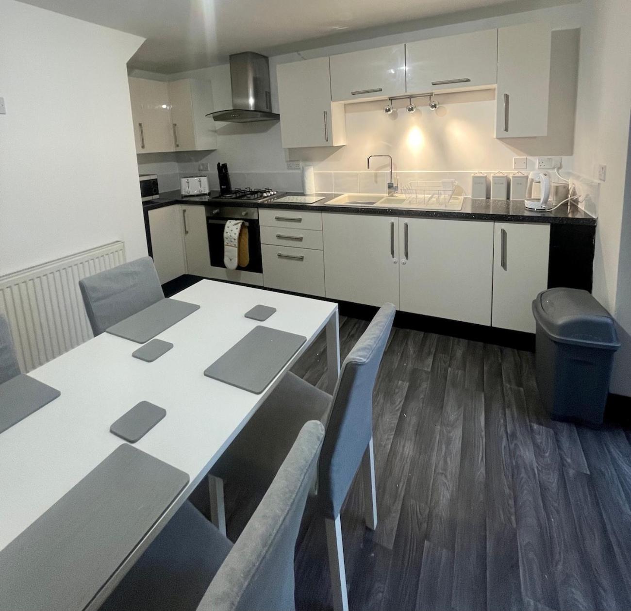 Great Harwood The Home Away From Home מראה חיצוני תמונה
